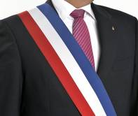 Maires : les personnages politiques les mieux connus des Français