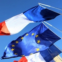 Drapeaux France -Union européenne © Illustrez-vous Fotolia